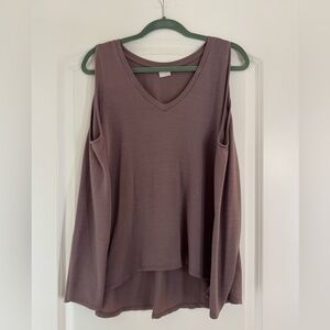 Tresics Mauve V-Neck Tank Top